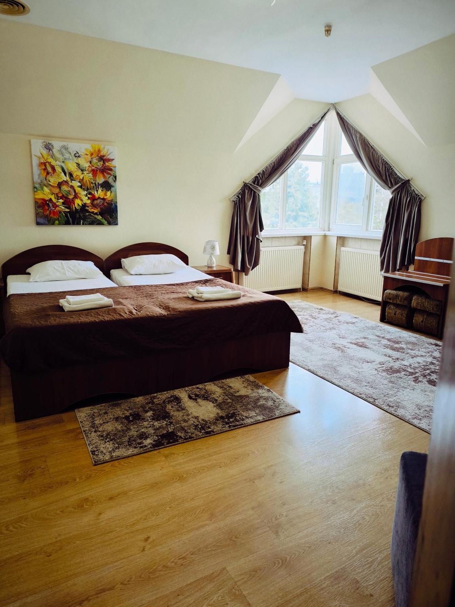 Hotel Delfin Mukačevo Exteriér fotografie