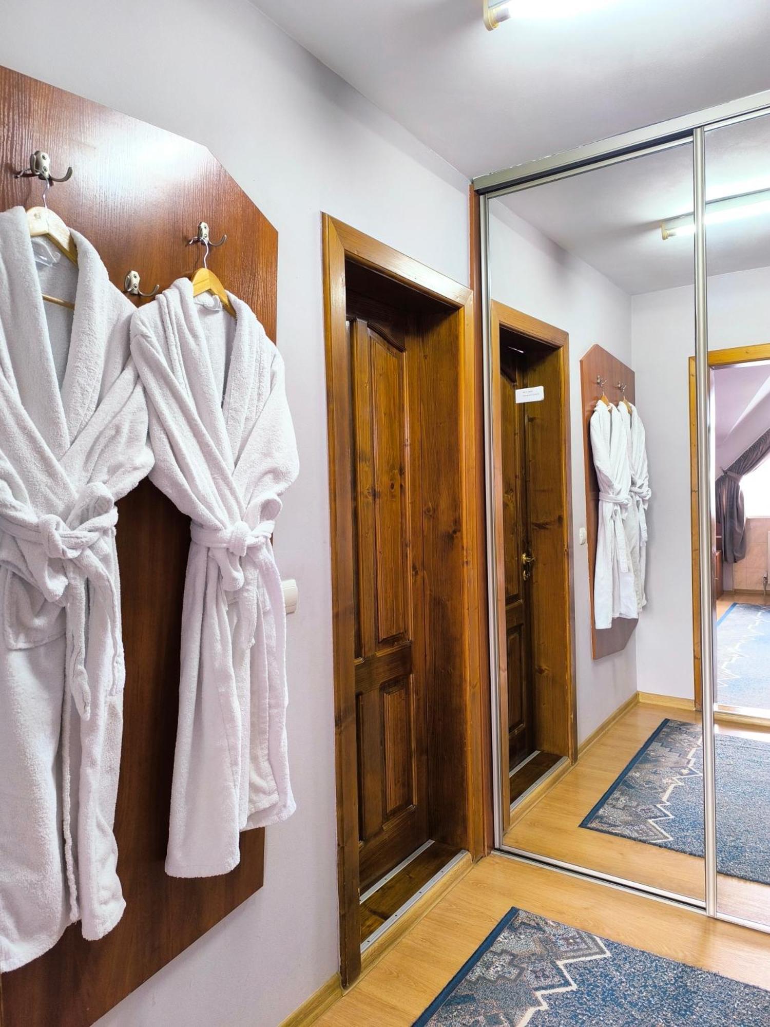 Hotel Delfin Mukačevo Pokoj fotografie