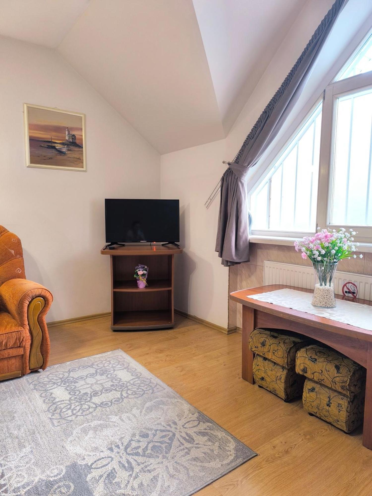 Hotel Delfin Mukačevo Pokoj fotografie
