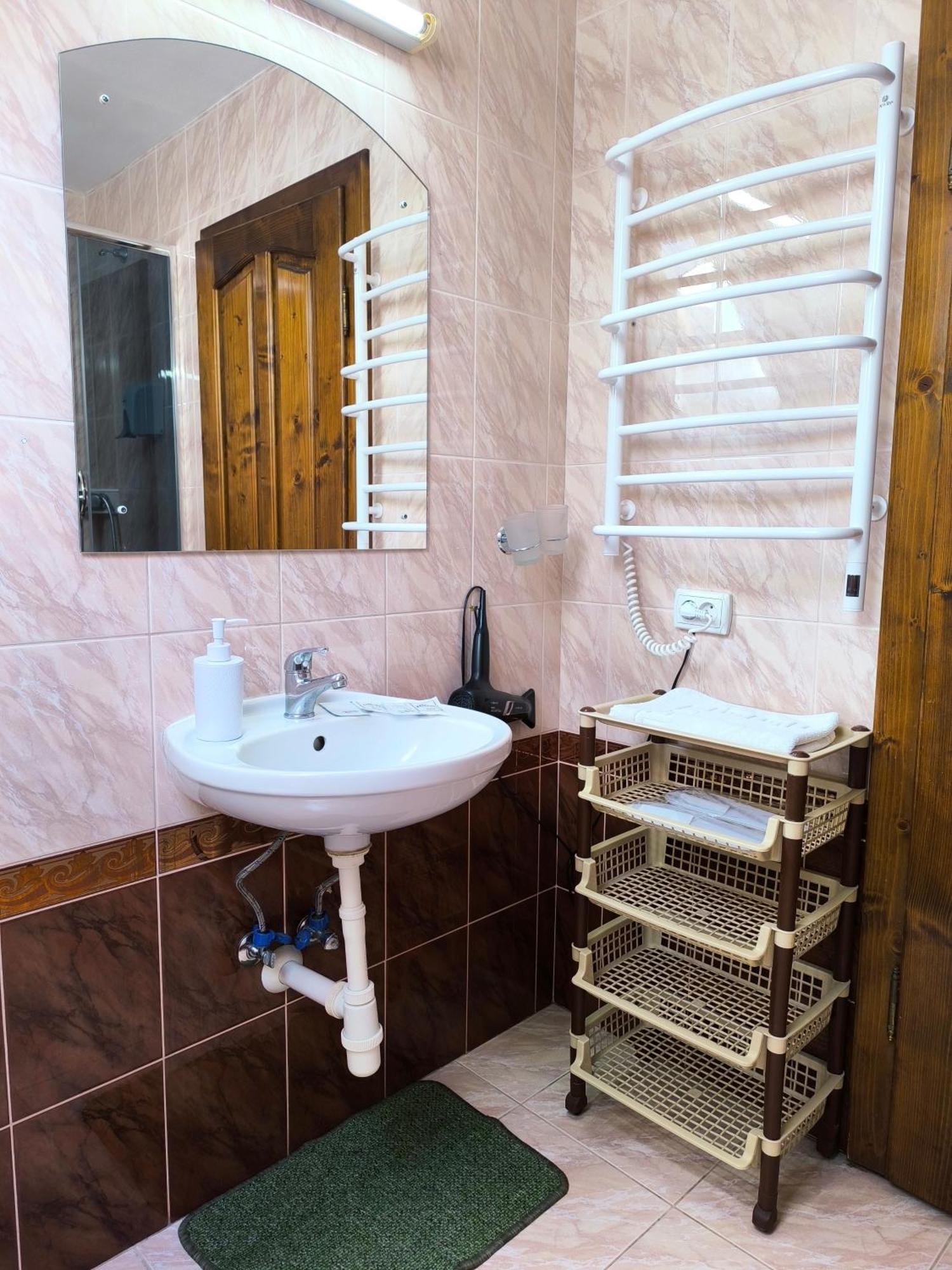 Hotel Delfin Mukačevo Pokoj fotografie